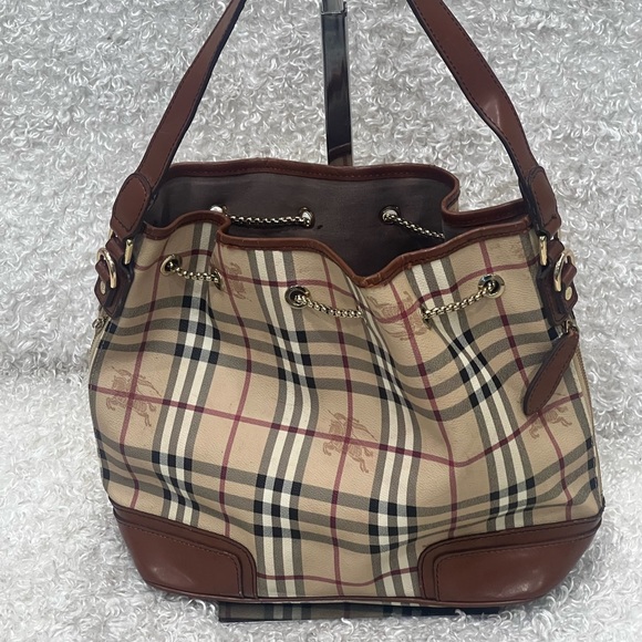 Burberry Beige/Brown Haymarket Check Canvas and Leather Drawstring Bucket Bag - Picture 5 of 16